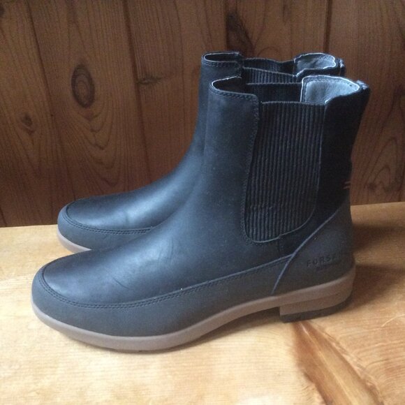 Forsake Sofia Chelsea Classic Black Leather Waterproof Boots New in Box 9.5 - Picture 3 of 10